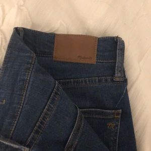 Madewell dark blue wash roadtripper skinny jean